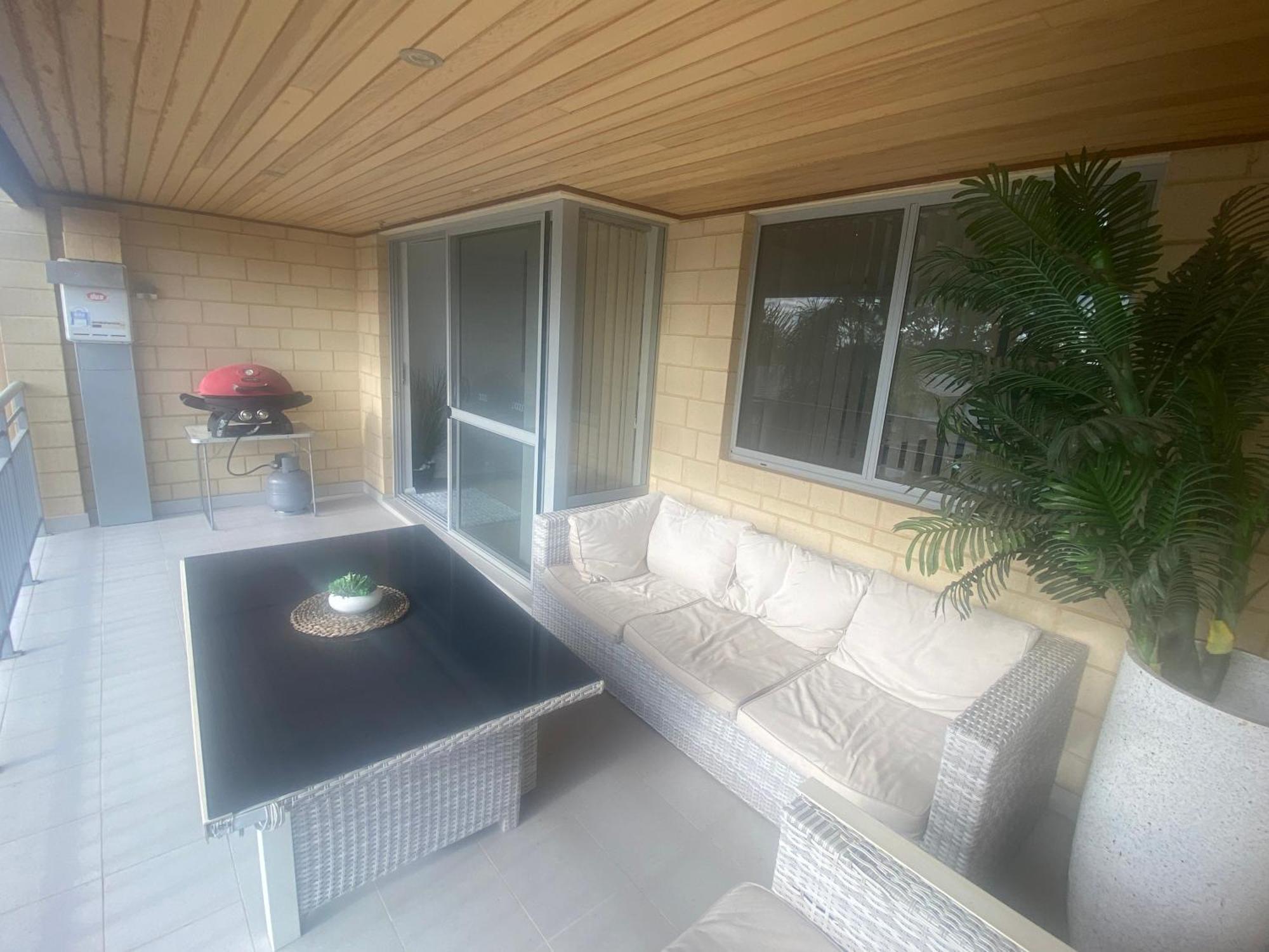 Villa Serenity On The Terrace 曼哲拉 外观 照片